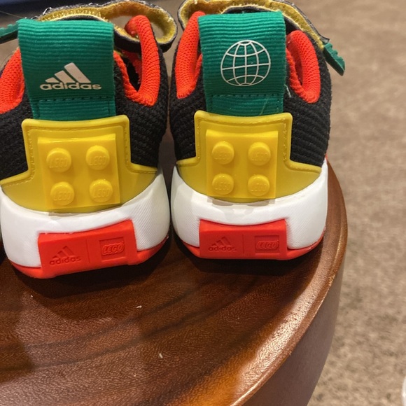Adidas Lego sneakers super cool and in excellent condition! Toddler 7K US. - Picture 5 of 9